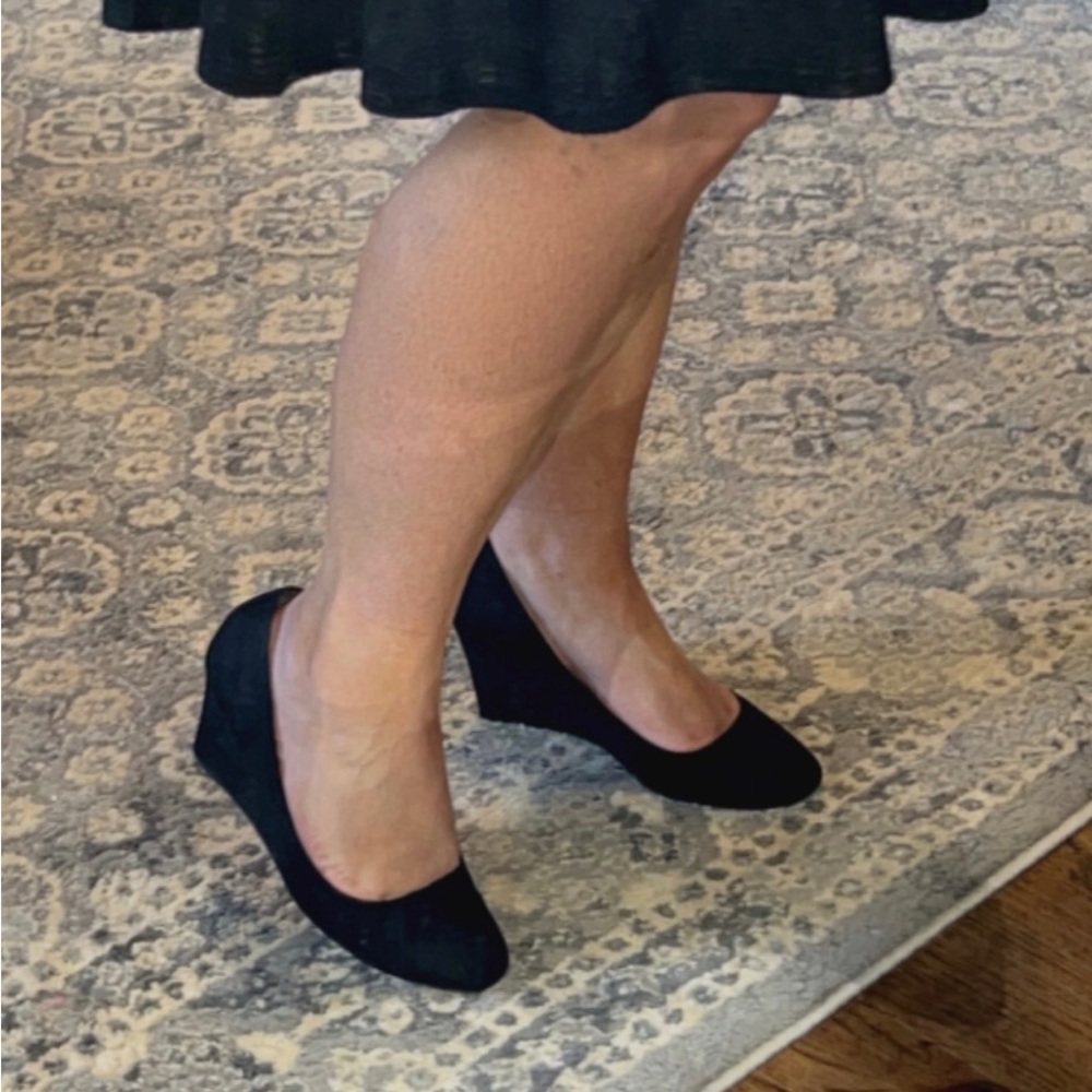 Merona black suede wedge 7.5